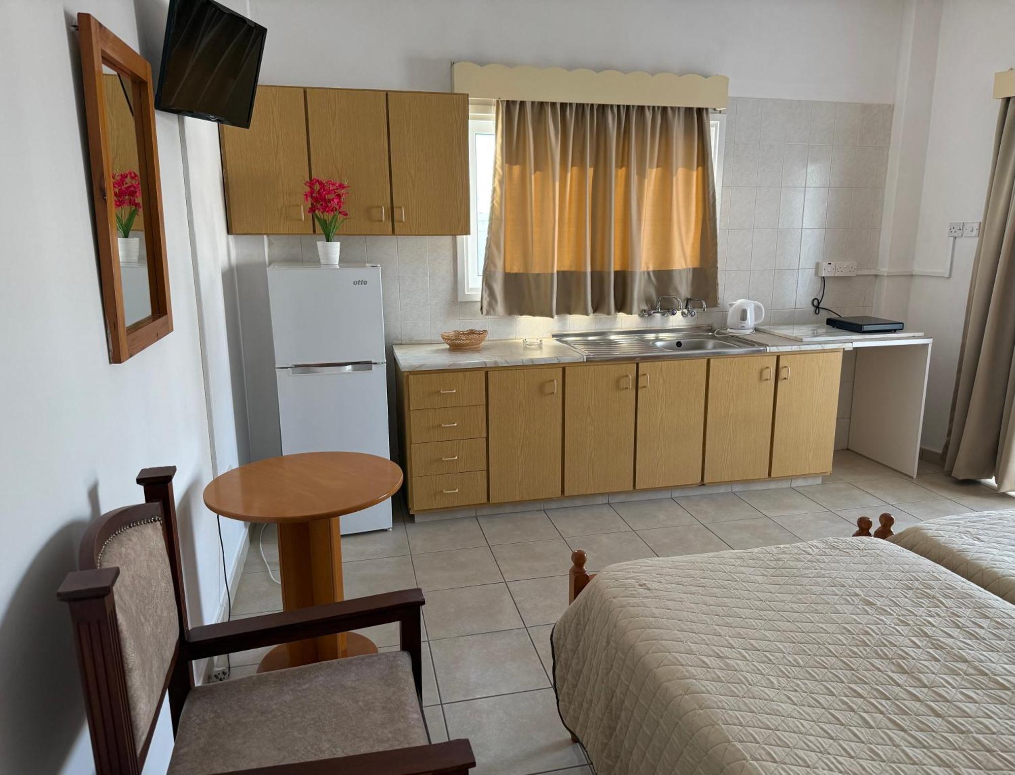 Terpsithea Apartments أيا نابا المظهر الخارجي الصورة